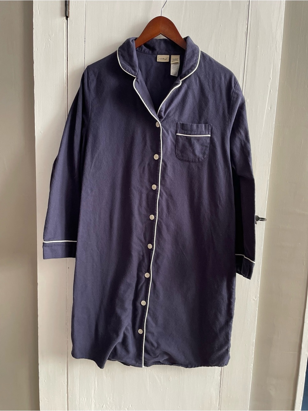 LL BEAN Women's Long-Sleeve One Pocket Button Front Flannel Nightshirt M REG